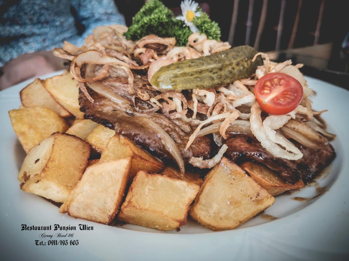 Restaurant Pansion Wien Cierny Brod Eksteriør billede