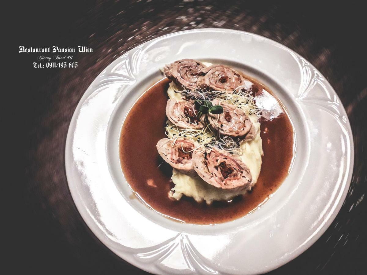 Restaurant Pansion Wien Cierny Brod Eksteriør billede